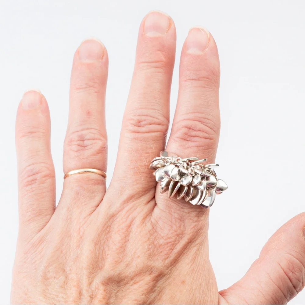 Vintage statement ring heart cluster sterling silver 8 - Picture 4 of 16